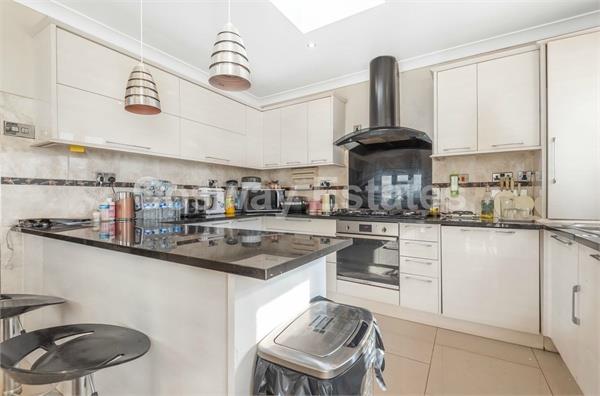 Fairmead Crescent, Edgware